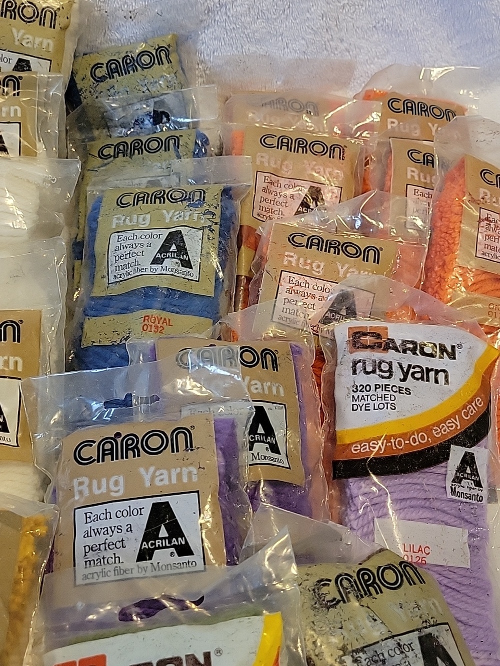 Caron Precut Rug Yarn Packets - Picture 4 of 8